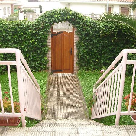 Adosado Con Piscina Y Jardin En Laredo A 100 Mtrs De La Playa Villa Ngoại thất bức ảnh
